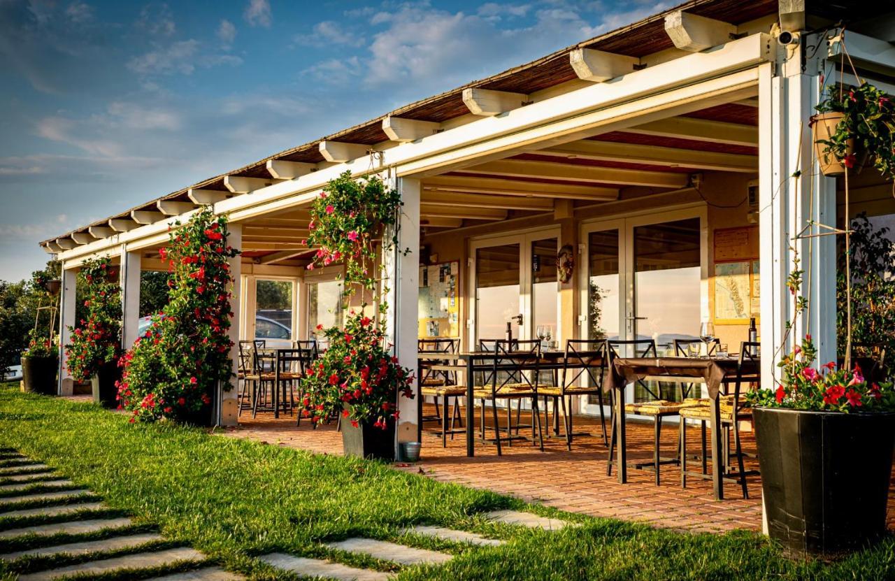 Podere N.8 Bio Casale Maremma アルベレーゼ エクステリア 写真